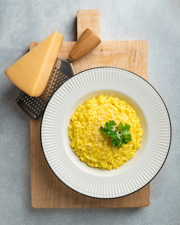 Quels conseils pour un risotto aux asperges avec une texture crémeuse?