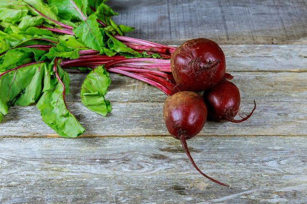 Quelles sont les meilleures recettes de salades de betteraves pour une entrée riche en antioxydants?