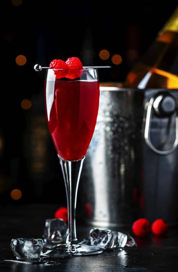 Comment créer un menu de desserts à base de fruits rouges pour une pâtisserie estivale?